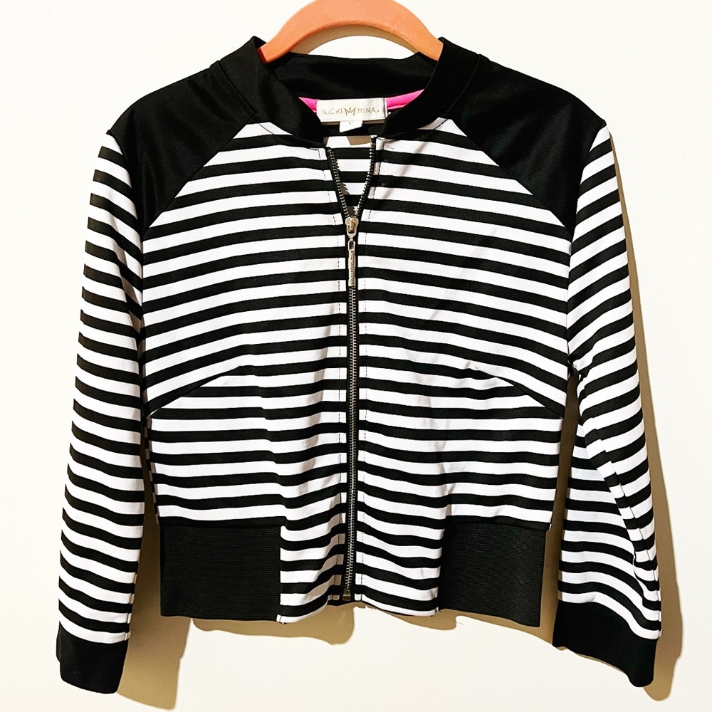 🔲Nicki Minaj | Black & white striped crop jacket